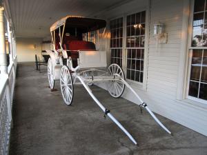 Amish Door Village